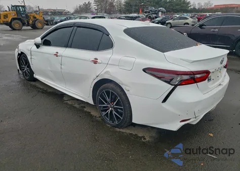 2021 Toyota Camry Se z USA, uszkodzony, nr VIN 4T1G11AK1MU438134